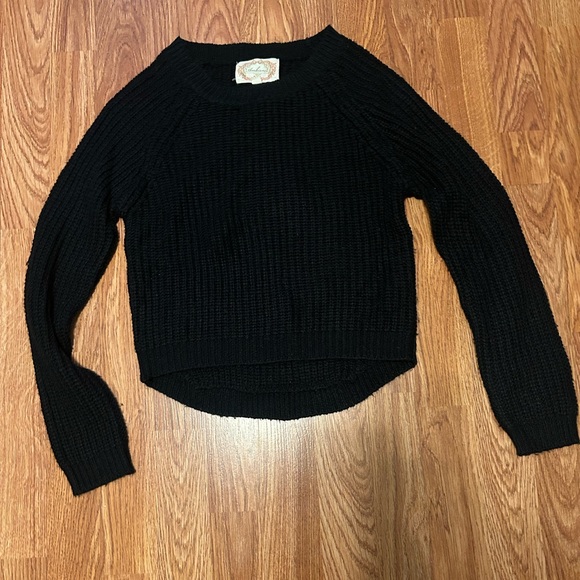 Black sweater - Picture 1 of 2
